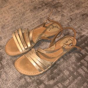 Women’s Size 8 boc sandals